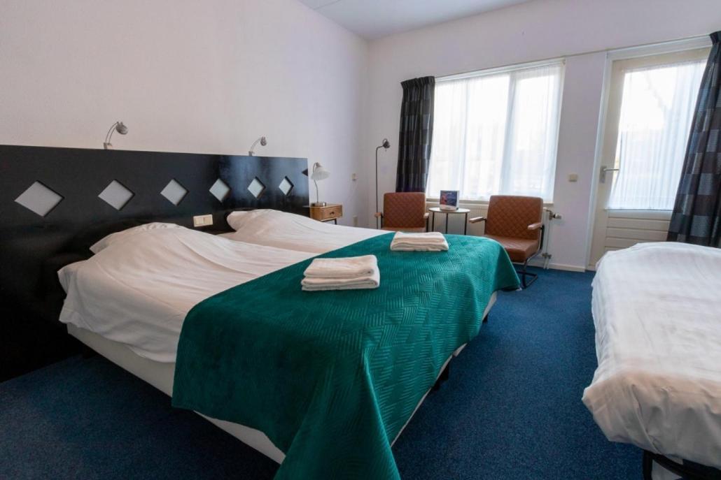 De Watersport Heeg Hotell Exteriör bild