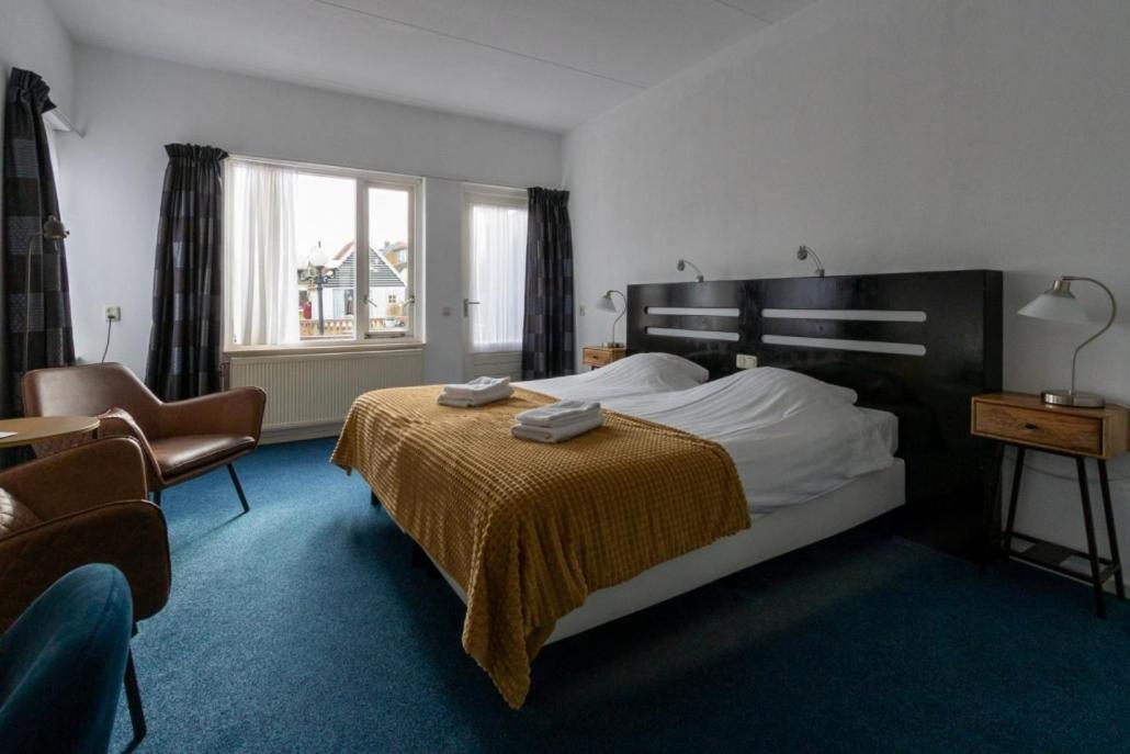 De Watersport Heeg Hotell Exteriör bild