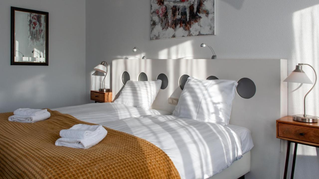 De Watersport Heeg Hotell Exteriör bild